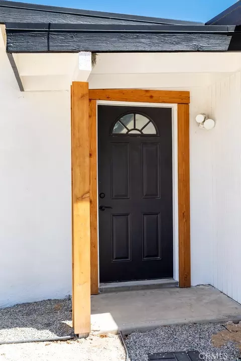 Exterior - 64868 Tonto Dr, Joshua Tree, CA 92252 photo 5 of 9