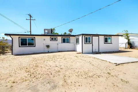 Exterior - 64868 Tonto Dr, Joshua Tree, CA 92252 photo 6 of 9