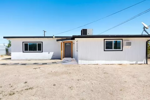 Exterior - 64868 Tonto Dr, Joshua Tree, CA 92252 photo 2 of 9