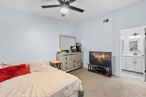 Bedroom - 18047 Yucca St, Hesperia, CA 92345 photo 3 of 4