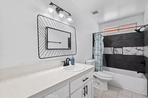 Bath - 18047 Yucca St, Hesperia, CA 92345 photo 3 of 3