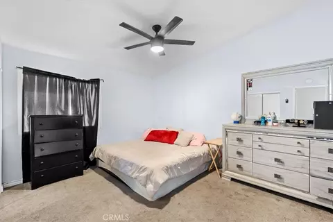 Bedroom - 18047 Yucca St, Hesperia, CA 92345 photo 1 of 4