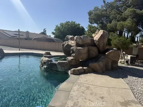Exterior - 13375 Rincon Rd, Apple Valley, CA 92308 photo 29 of 40