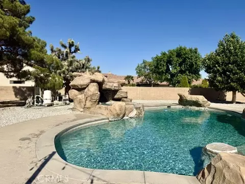 Exterior - 13375 Rincon Rd, Apple Valley, CA 92308 photo 27 of 40