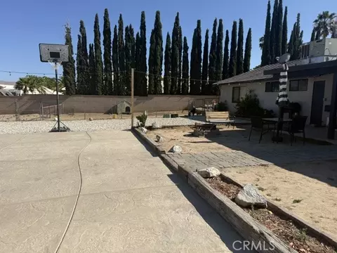 Exterior - 13375 Rincon Rd, Apple Valley, CA 92308 photo 23 of 40
