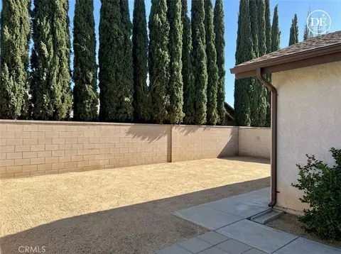 Exterior - 13375 Rincon Rd, Apple Valley, CA 92308 photo 14 of 40