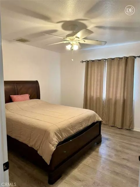 Bedroom - 13375 Rincon Rd, Apple Valley, CA 92308 photo 6 of 10