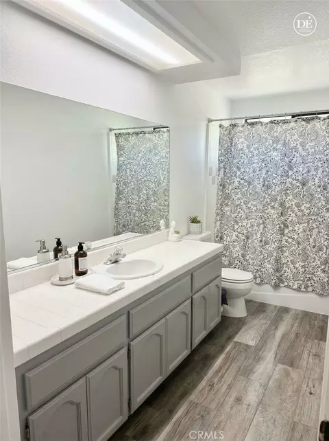 Bath - 13375 Rincon Rd, Apple Valley, CA 92308 photo 4 of 4