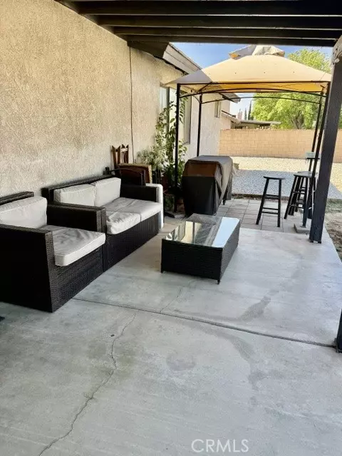 Exterior - 13375 Rincon Rd, Apple Valley, CA 92308 photo 20 of 40