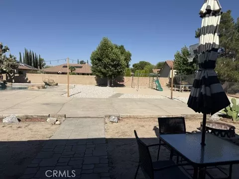 Exterior - 13375 Rincon Rd, Apple Valley, CA 92308 photo 24 of 40