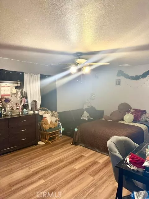 Bedroom - 13375 Rincon Rd, Apple Valley, CA 92308 photo 3 of 10
