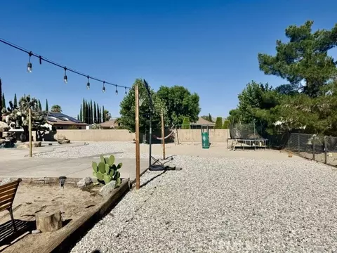Exterior - 13375 Rincon Rd, Apple Valley, CA 92308 photo 40 of 40