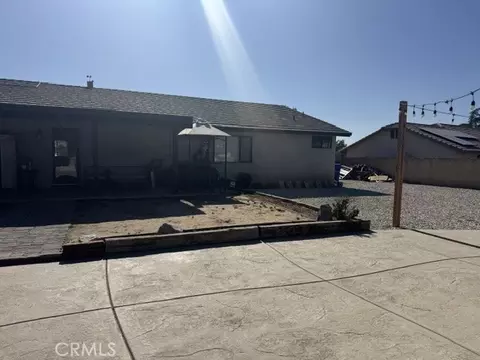 Exterior - 13375 Rincon Rd, Apple Valley, CA 92308 photo 19 of 40