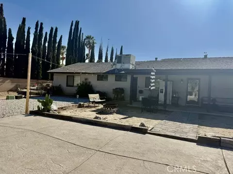 Exterior - 13375 Rincon Rd, Apple Valley, CA 92308 photo 17 of 40