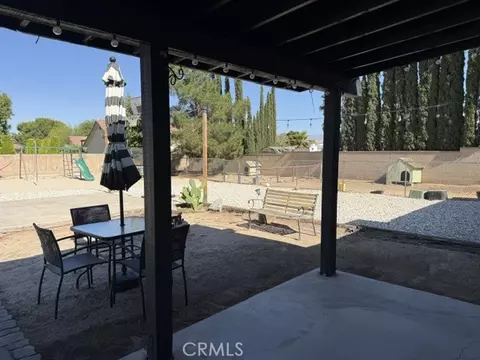 Exterior - 13375 Rincon Rd, Apple Valley, CA 92308 photo 21 of 40