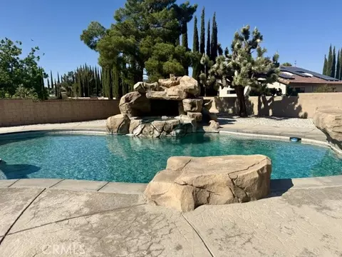 13375 Rincon Rd, Apple Valley, CA 92308
