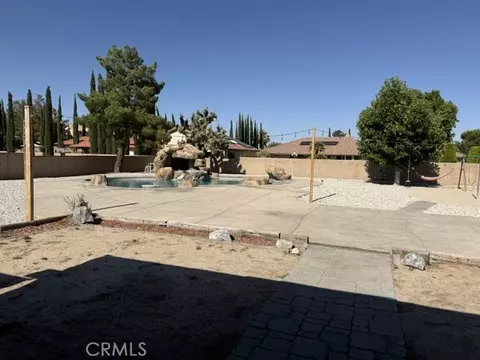 Exterior - 13375 Rincon Rd, Apple Valley, CA 92308 photo 25 of 40