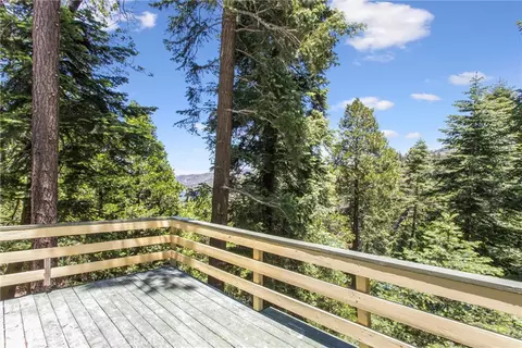 Exterior - 24702 Nestal Ct, Crestline, CA 92325 photo 10 of 16