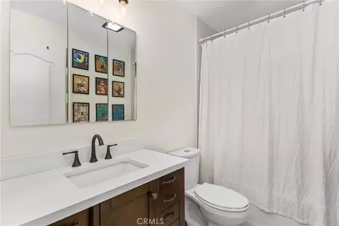 Bath - 24702 Nestal Ct, Crestline, CA 92325 photo 1 of 2