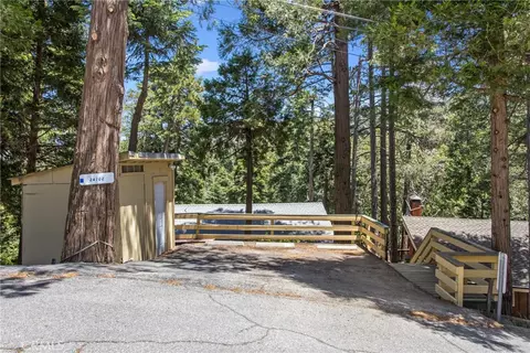Exterior - 24702 Nestal Ct, Crestline, CA 92325 photo 5 of 16