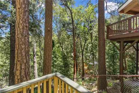 Exterior - 24702 Nestal Ct, Crestline, CA 92325 photo 11 of 16