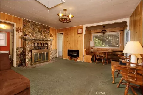 Living - 29288 Lake Vw, Cedar Glen, CA 92321 photo 2 of 3