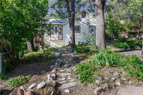 Exterior - 29288 Lake Vw, Cedar Glen, CA 92321 photo 2 of 6