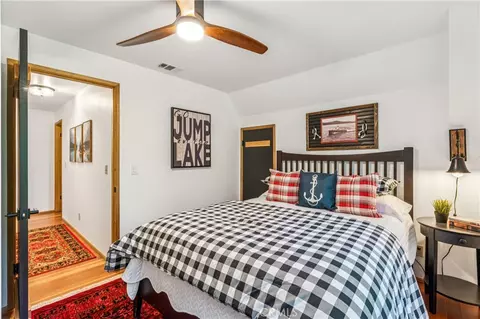 Bedroom - 177 Joaquin Miller, Lake Arrowhead, CA 92352 photo 7 of 8