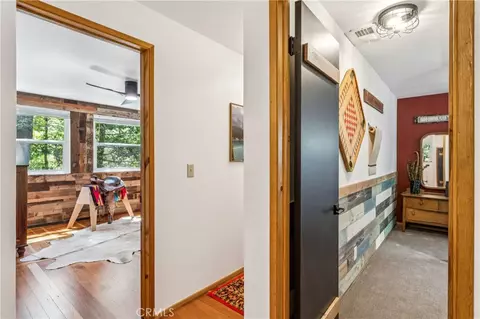 Entry Way - 177 Joaquin Miller, Lake Arrowhead, CA 92352 photo 5 of 8