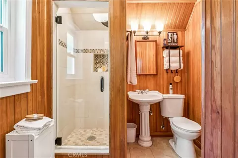 Bath - 177 Joaquin Miller, Lake Arrowhead, CA 92352 photo 5 of 6