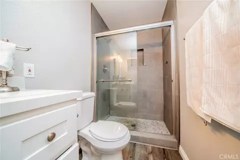 Bath - 4659 Crestview, Norco, CA 92860 photo 4 of 4