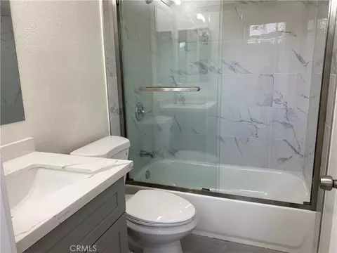 Bath - 812 Briar Privado, Ontario, CA 91762 photo 2 of 3