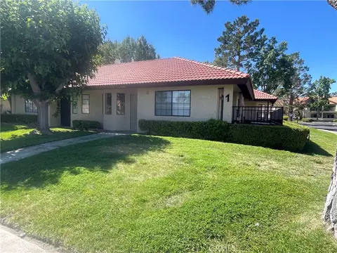19170 Palo Verde Dr, Apple Valley, CA 92308