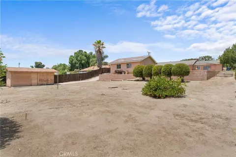 Exterior - 33227 Avenue D, Yucaipa, CA 92399 photo 4 of 11