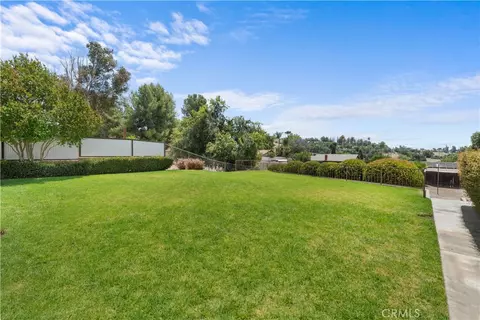 Exterior - 33227 Avenue D, Yucaipa, CA 92399 photo 6 of 11