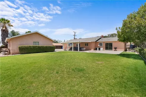Exterior - 33227 Avenue D, Yucaipa, CA 92399 photo 3 of 11