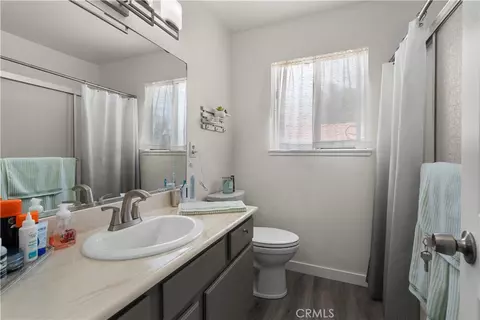 Bath - 33227 Avenue D, Yucaipa, CA 92399 photo 2 of 2