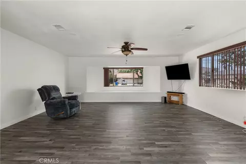 Living - 33227 Avenue D, Yucaipa, CA 92399 photo 6 of 6
