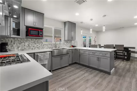 Kitchen - 33227 Avenue D, Yucaipa, CA 92399 photo 3 of 3