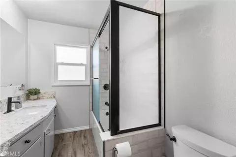 Bath - 5545 Tower, Riverside, CA 92506 photo 3 of 7