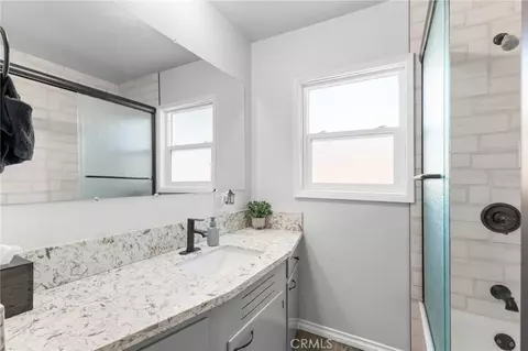 Bath - 5545 Tower, Riverside, CA 92506 photo 2 of 7