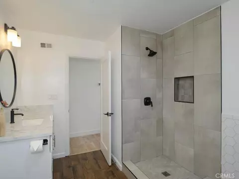 Bath - 405 Marcia St, Redlands, CA 92373 photo 2 of 2