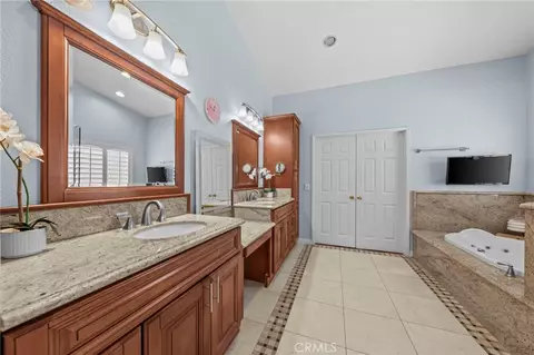 Bath - 3142 Pinehurst, Corona, CA 92881 photo 3 of 7