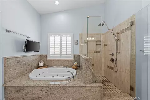 Bath - 3142 Pinehurst, Corona, CA 92881 photo 4 of 7