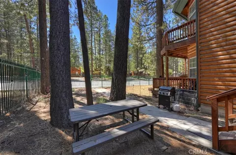 Exterior - 745 Summit Blvd, Big Bear Lake, CA 92315 photo 3 of 5