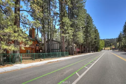 Exterior - 745 Summit Blvd, Big Bear Lake, CA 92315 photo 5 of 5