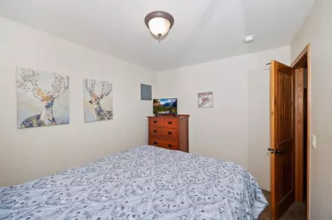 Bedroom - 745 Summit Blvd, Big Bear Lake, CA 92315 photo 5 of 7