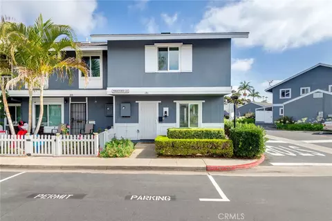 181 Yorktown Ln, Costa Mesa, CA 92626
