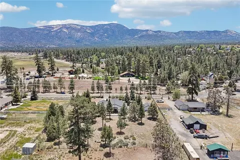 View/Area - 1383 Shay, Big Bear City, CA 92314 photo 2 of 11