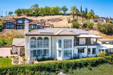 11758 Almond Ct, Loma Linda, CA 92354